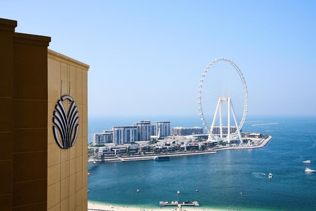Фото Amwaj Rotana Jumeirah Beach 5*