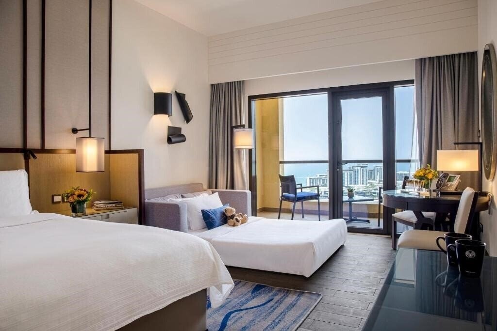 Картинка Amwaj Rotana Jumeirah Beach 5*