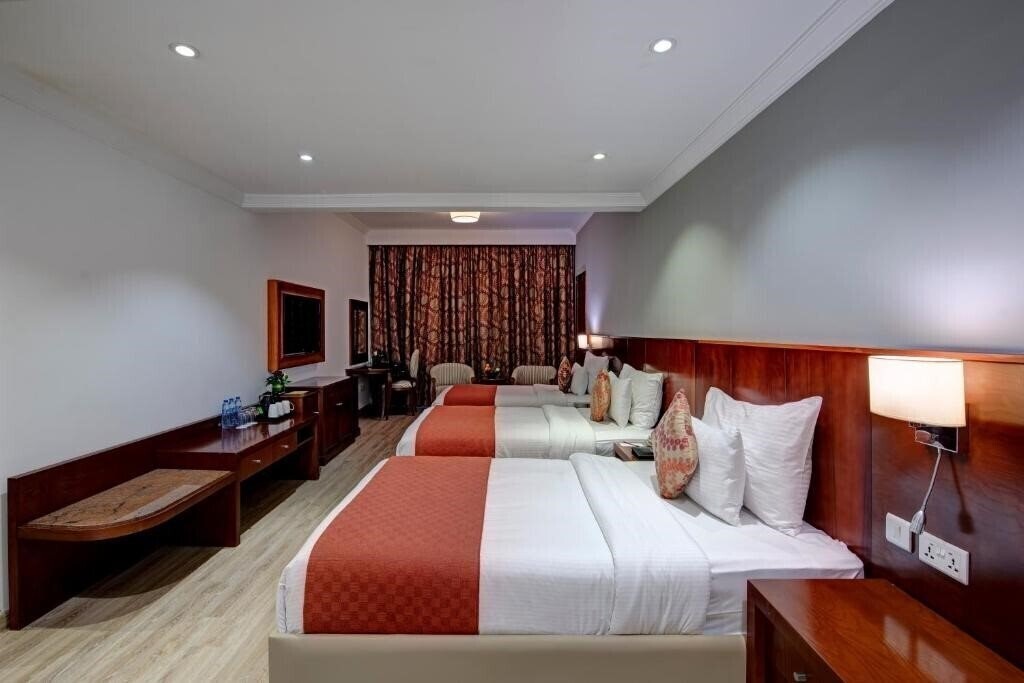 Фото Donatello Hotel 4*