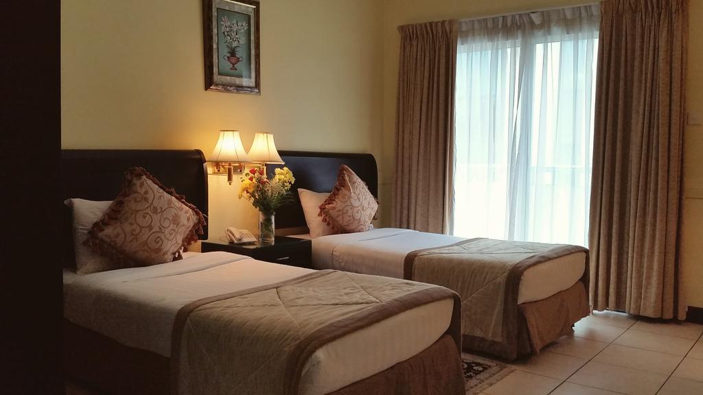 Территория Deebaj Al Khabisi Plaza апартаменты