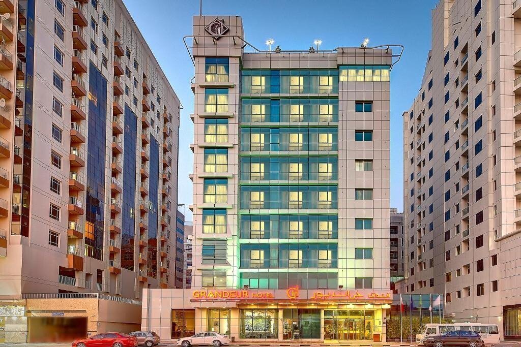 Вид Grandeur Hotel Al Barsha 4*