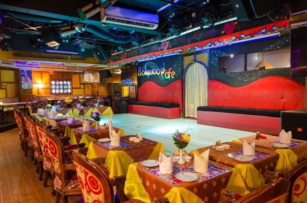 Территория Ramee Guestline Hotel Al Rigga 2*