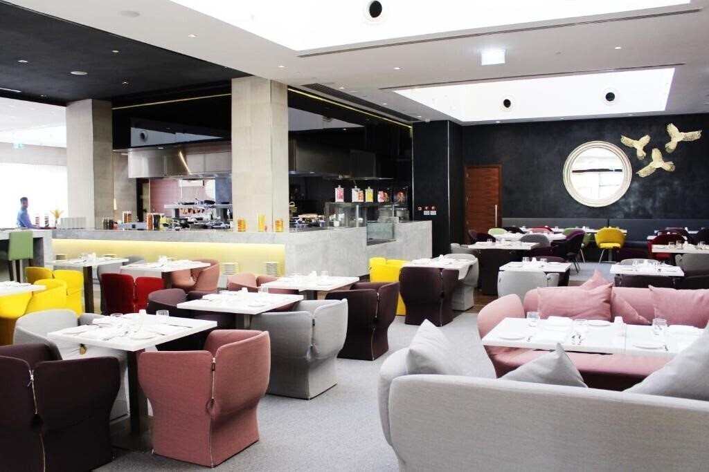 Апартаменты Hyatt Place Dubai Wasl District Residences (ex. Hyatt Place Dubai Deira) 4*