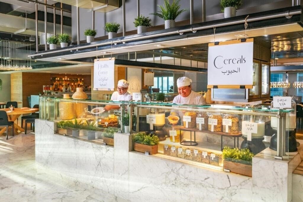 Панорама Sheraton Grand Hotel 5*