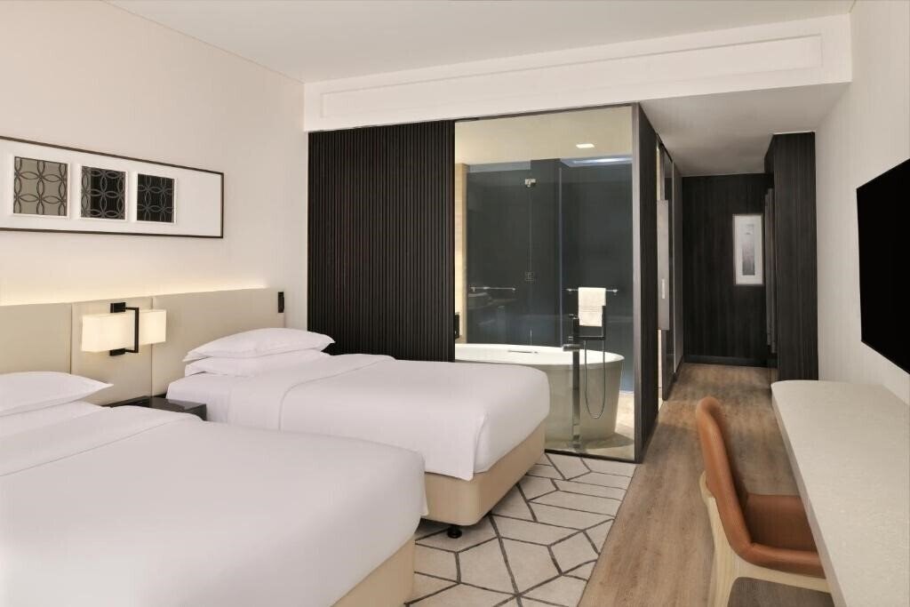 Вид Sheraton Grand Hotel 5*