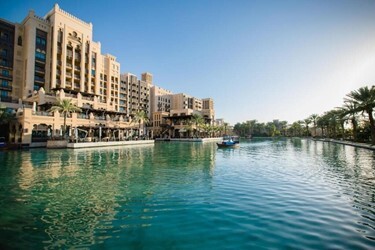 Отель Madinat Jumeirah Al Qasr 5*