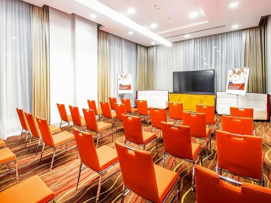 Вид Ibis Mall Avenue Dubai (ex. Ibis Hotel Mall of Emirates, Ibis Accor Hotel) 3*