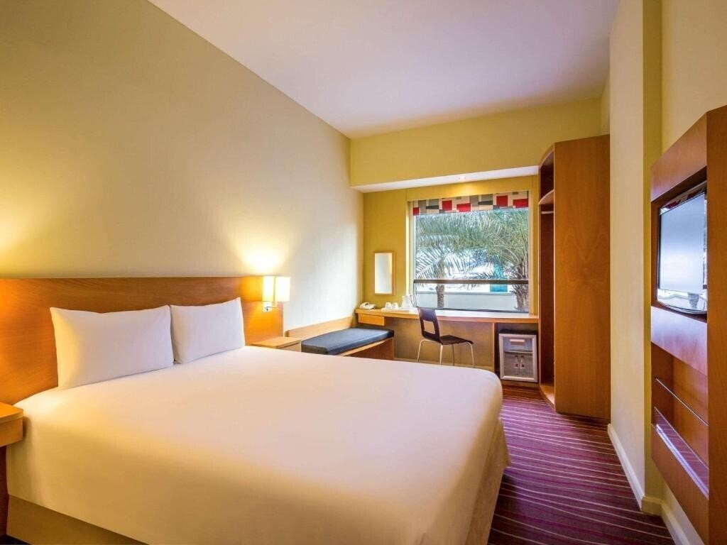 Панорама Ibis Mall Avenue Dubai (ex. Ibis Hotel Mall of Emirates, Ibis Accor Hotel) 3*
