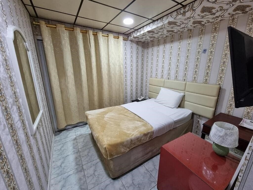 Апартаменти West Hotel 2*