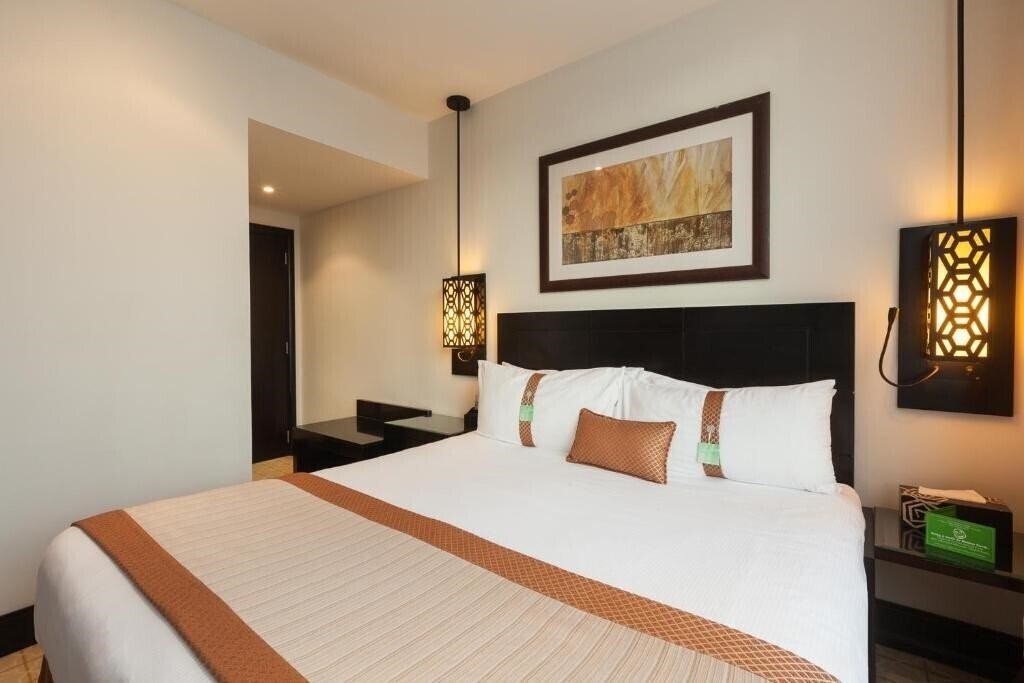Картинка Holiday Inn Hotel All Barsha 4*