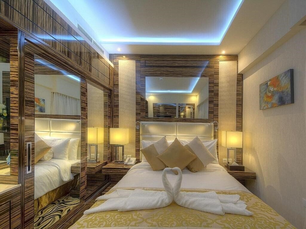 Апартаменти Orchid Vue Hotel 4*