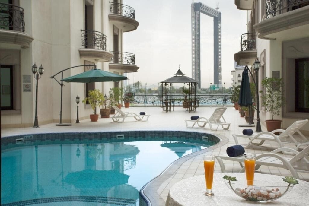 Зображення Al Waleed Holiday Homes (ex. Al Waleed Palace - Oud Metha Appartments) 3*