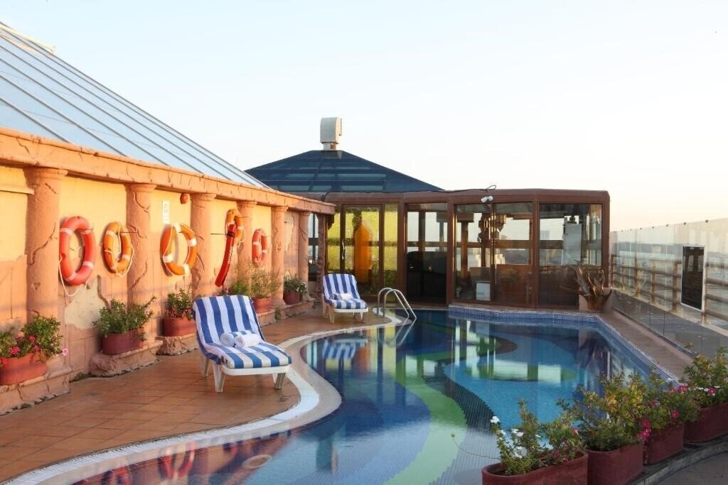 Панорама Sea View Hotel 4*