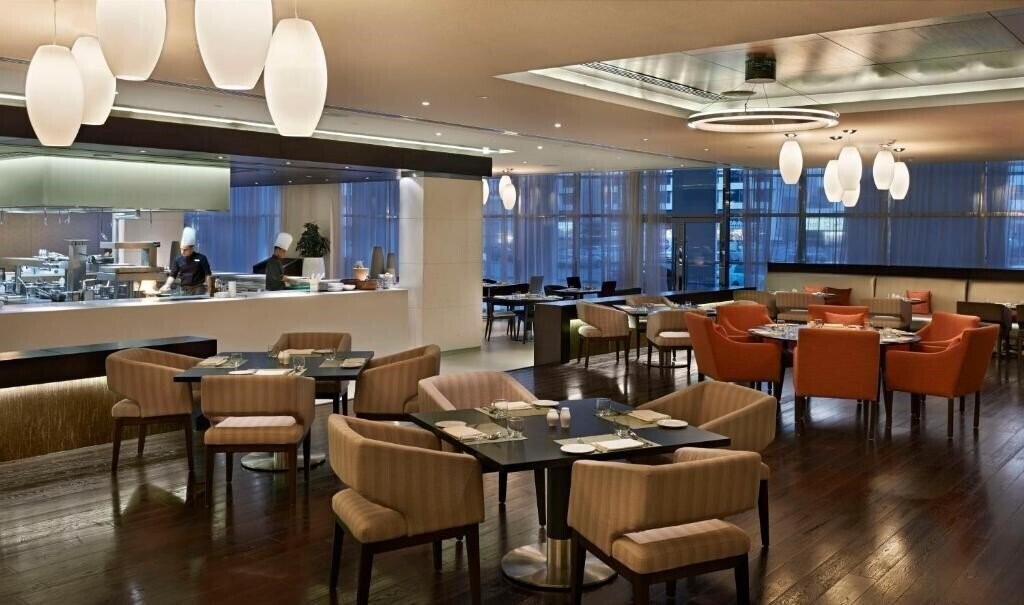 Территория Hyatt Place Dubai Al Rigga 4*