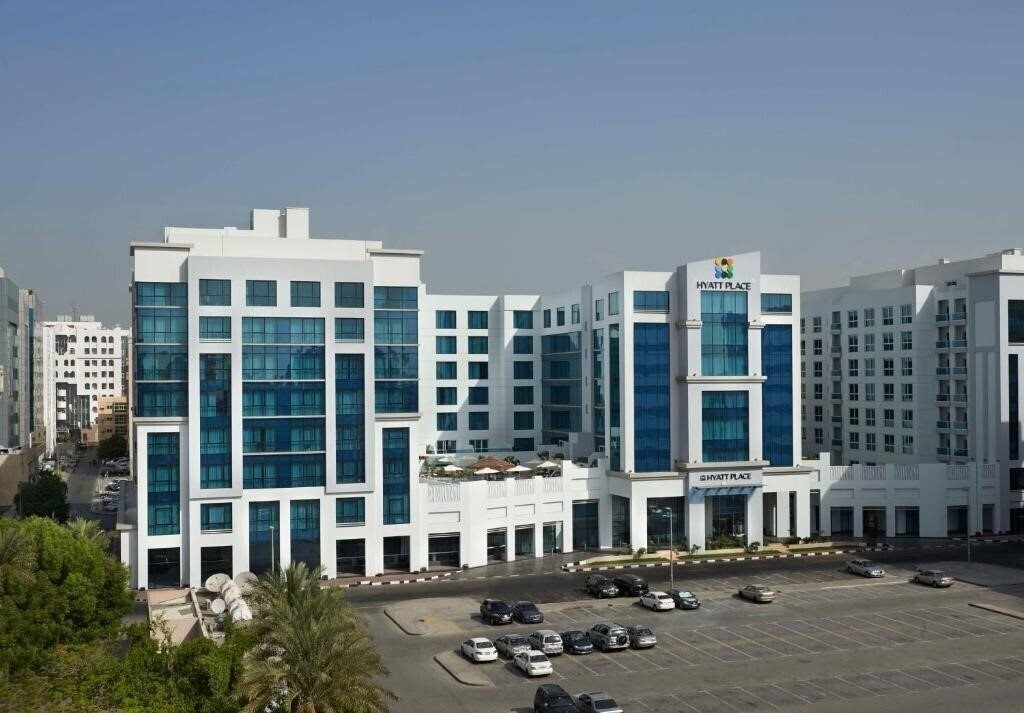 Отель Hyatt Place Dubai Al Rigga 4*