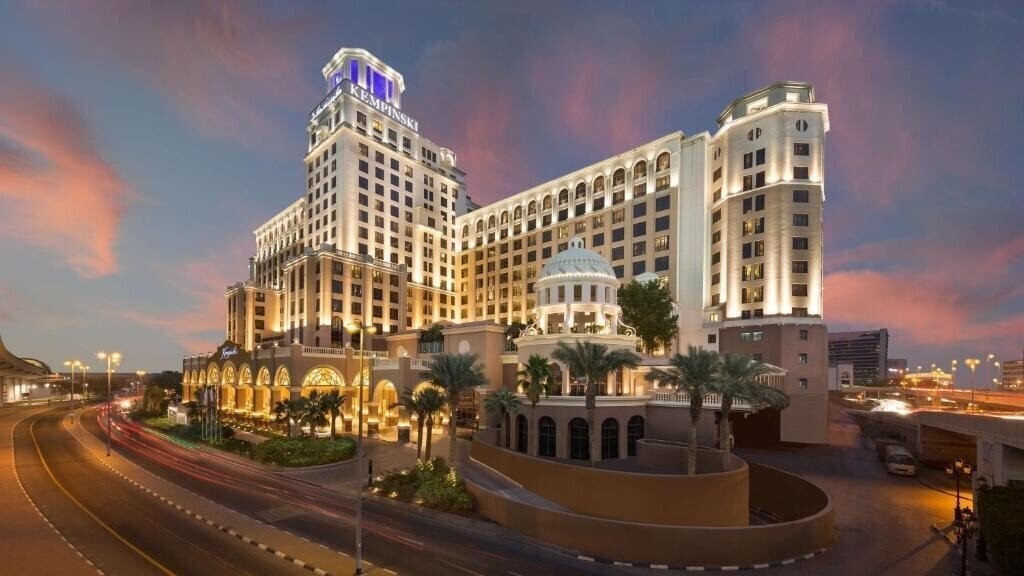 Отель Kempinski Hotel Mall of the Emirates 5*