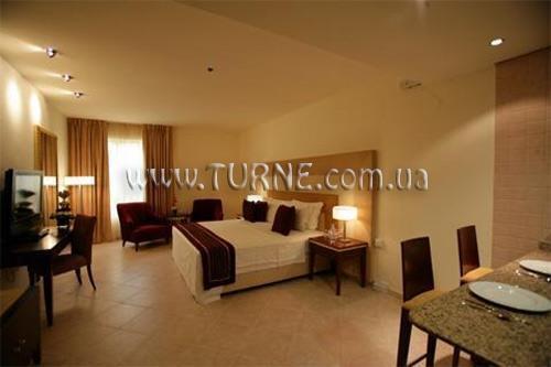 Готель Belvedere Court Hotel Apartments апартаменты