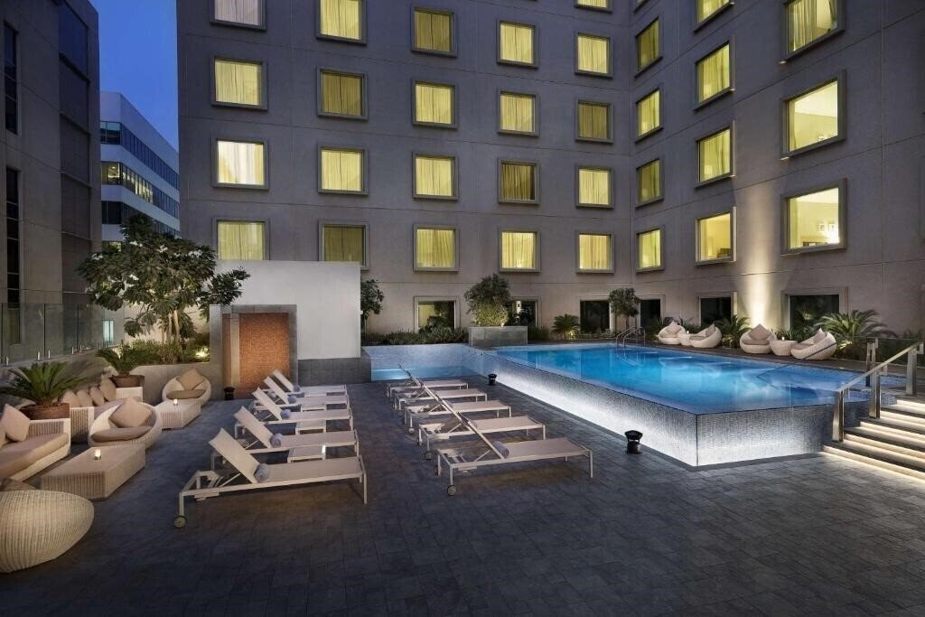 Апартаменты Hilton Garden Inn Dubai, Mall Avenue 4*