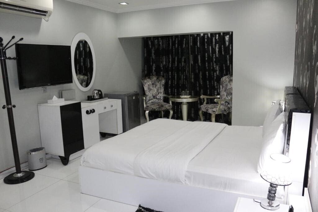 Апартаменты White Fort Hotel 1*