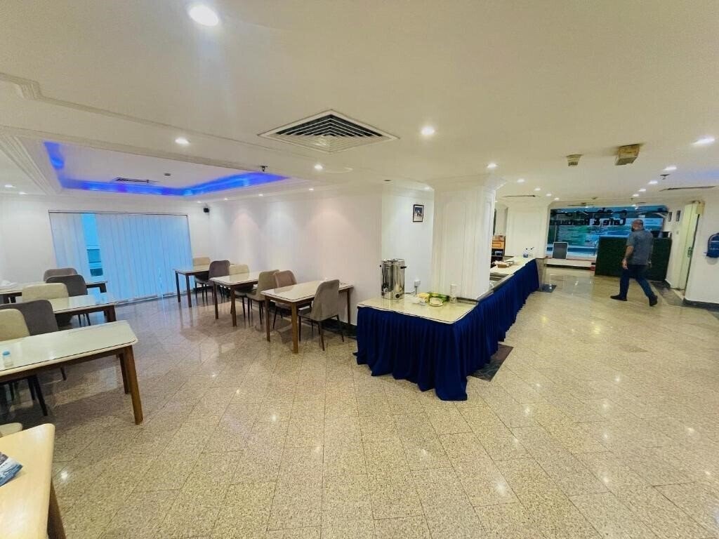 Територія Queen'S 2*