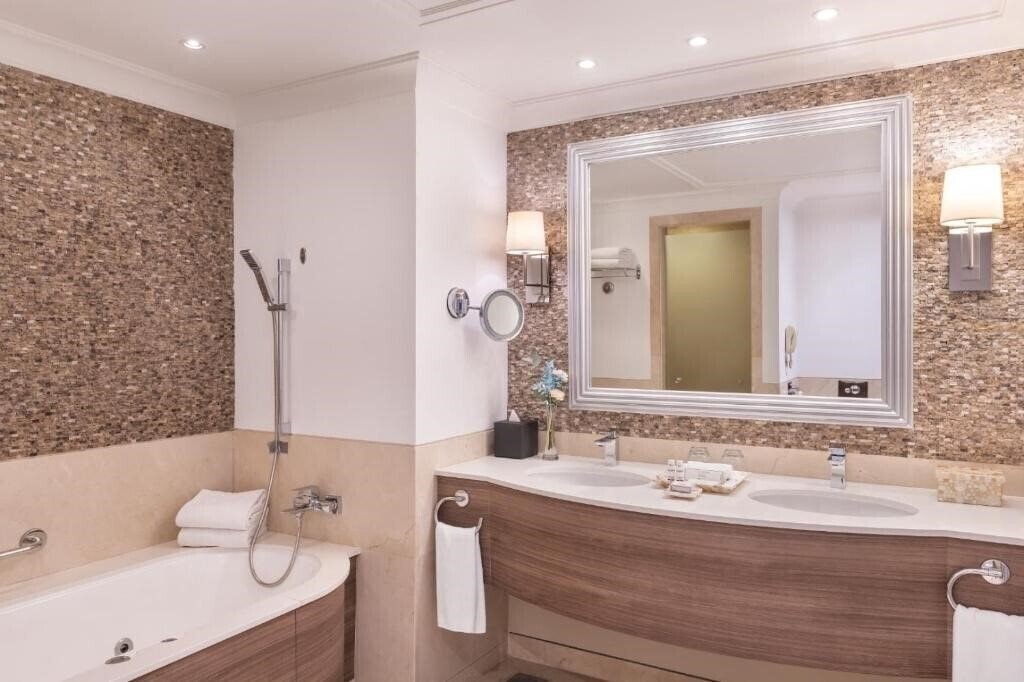 Фото Ja Palm Tree Court & SPA 5*