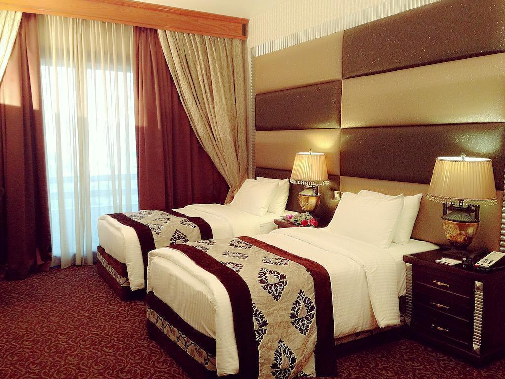 Територія Abjar Grand Hotel 4*