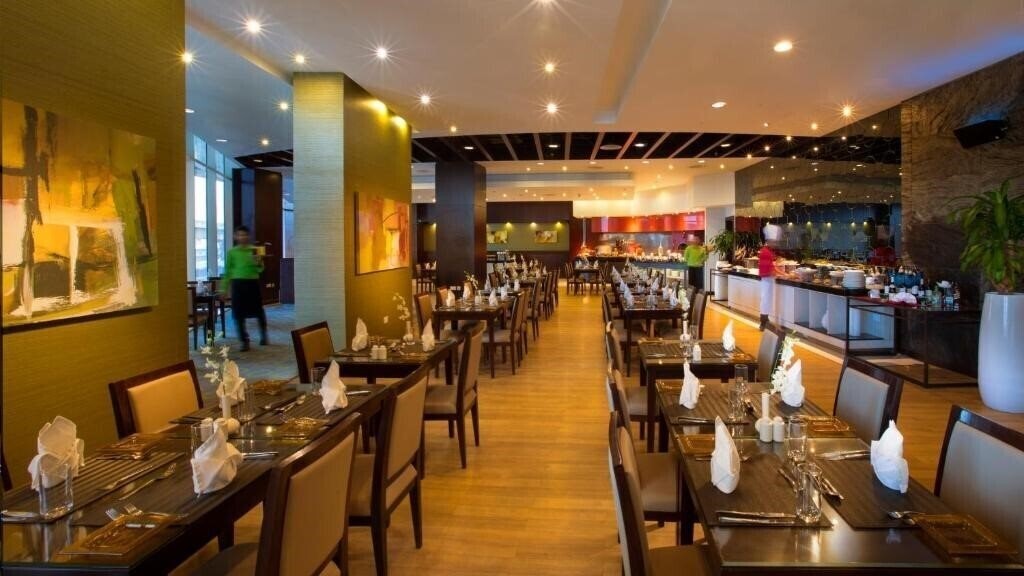 Территория Millennium Central Downtown (ex. M Hotel Downtown by Millennium) 4*