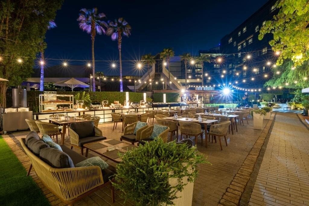 Фотографія Jumeirah Creekside Hote 5*