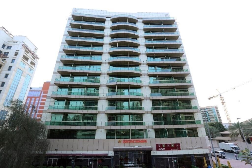 Вид Dunes Hotel Apartments Oud Metha 4*