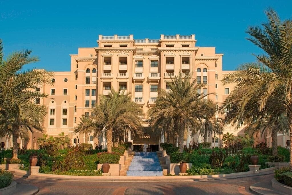 Апартаменты The Westin Dubai Mina Seyahi Beach Resort & Marina 5*