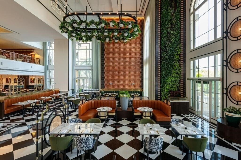 Панорама The Westin Dubai Mina Seyahi Beach Resort & Marina 5*