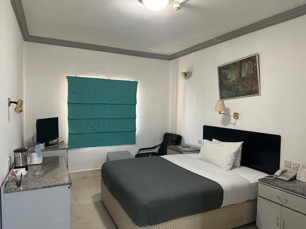 Вид The Grand Astoria Hotel (ex. Grand Astoria Hotel, Astoria Hotel) 3*