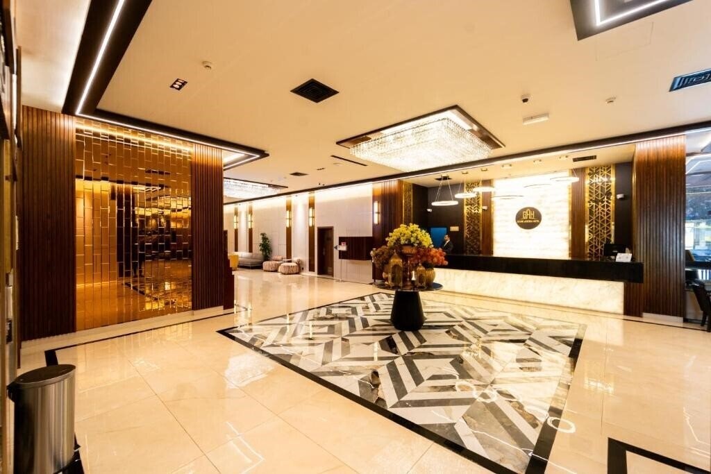 Отель The Grand Astoria Hotel (ex. Grand Astoria Hotel, Astoria Hotel) 3*