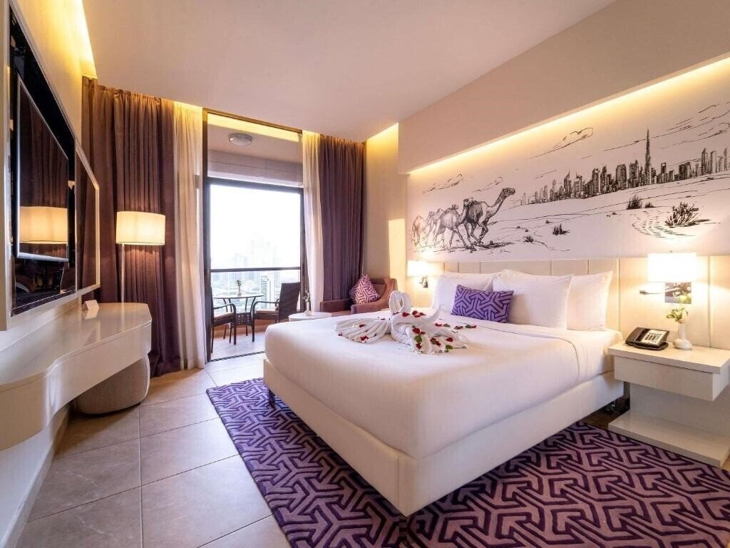 Панорама Mercure Hotel Apartments Dubai Barsha Heights 4*