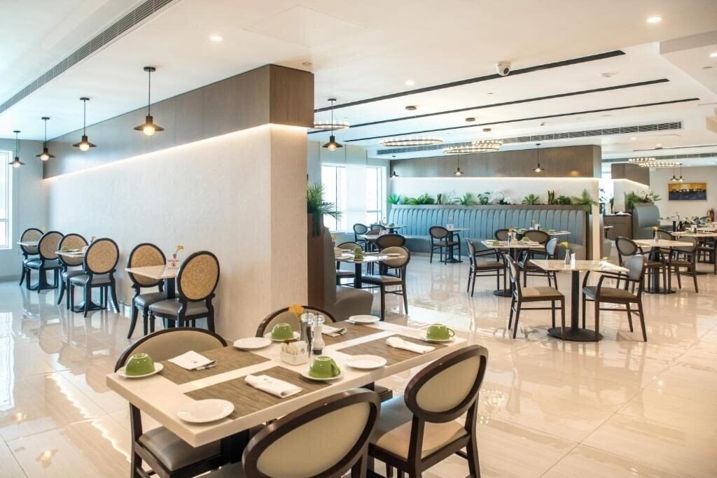 Территория Elite Byblos Hotel (ex. Coral Dubai Al Barsha, Auris Hotel, Auris Plaza Hotel Al Barsha, Elite Byblos Hotel Mall of The Emirates) 5*