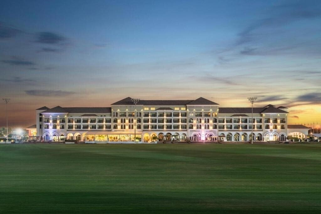 Апартаменти Al Habtoor Polo Resort 5*