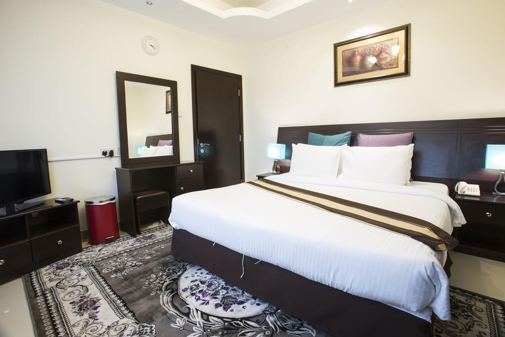 Вид Travellers Hotel Apartment апартаменты