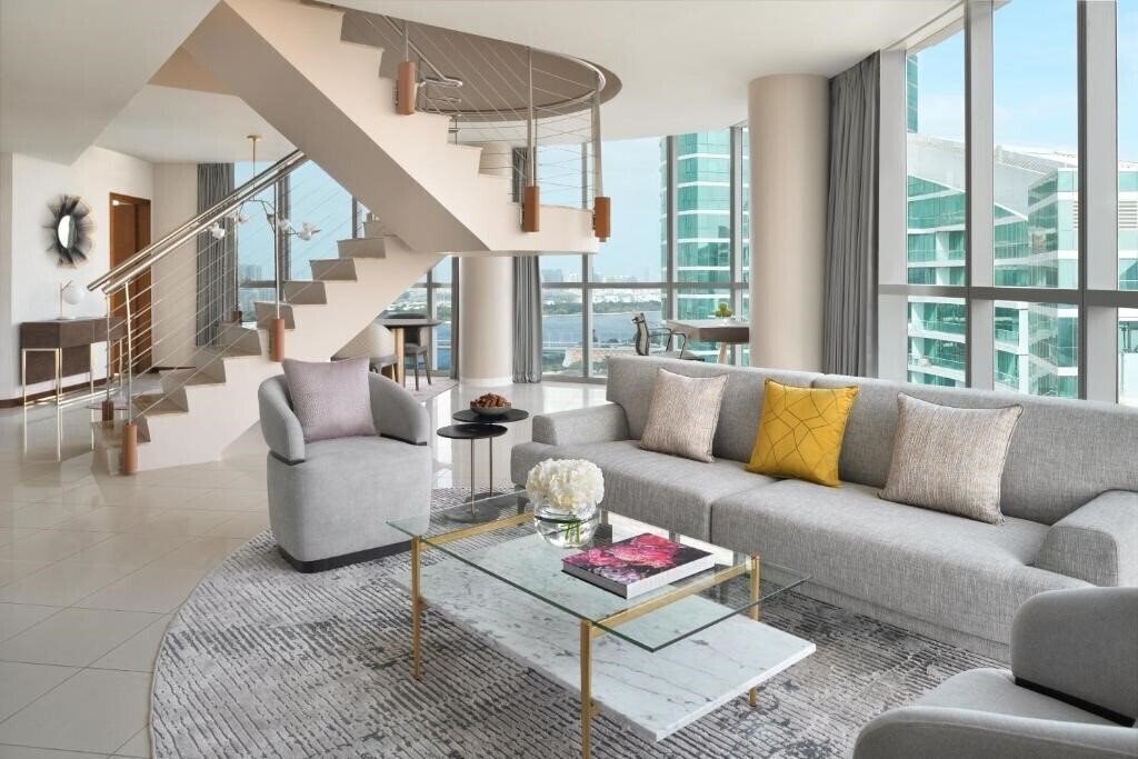 Вид Intercontinental Residence Suites Dubai Festival City 5*