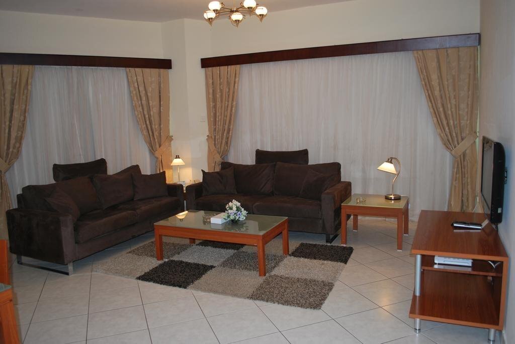 Территория Al Deyafa Hotel Apartments 3*