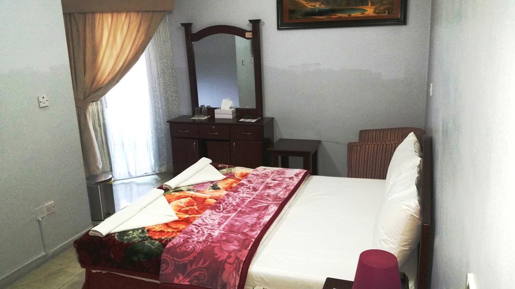 Территория Burj Nahar 1*