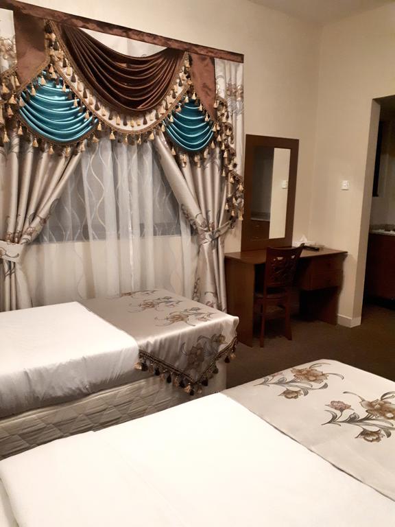 Апартаменты Royal Garden Hotel 2*