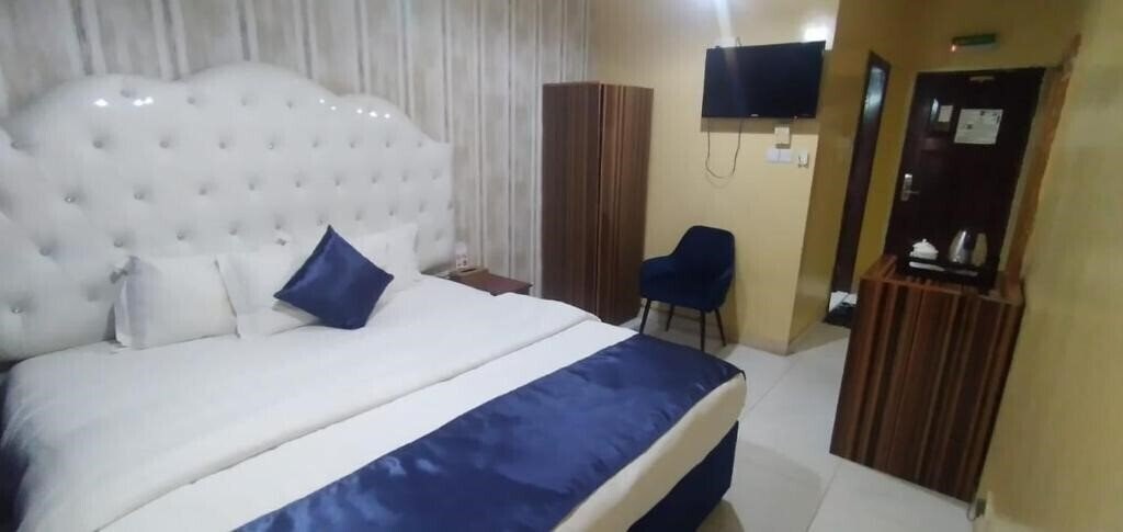 Панорама Golden Star Hotel 2*