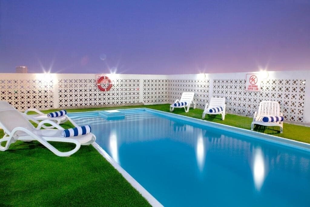 Фото Landmark Plaza 3*