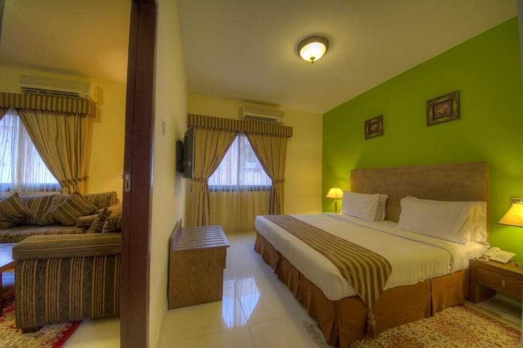 Фото Hyde Park 2*