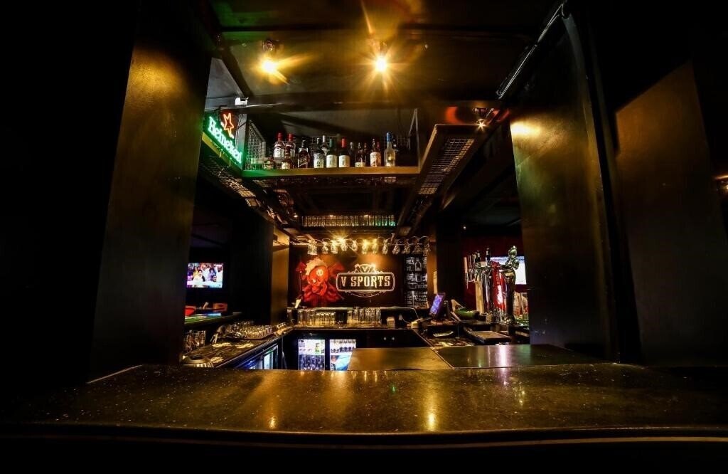 Територія Hyde Park 2*