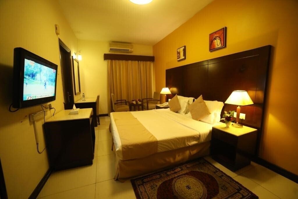 Апартаменти Hyde Park 2*