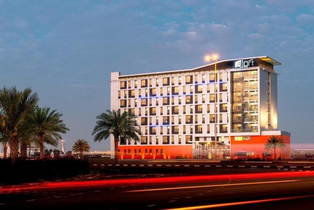 Отель Aloft Dubai South 3*