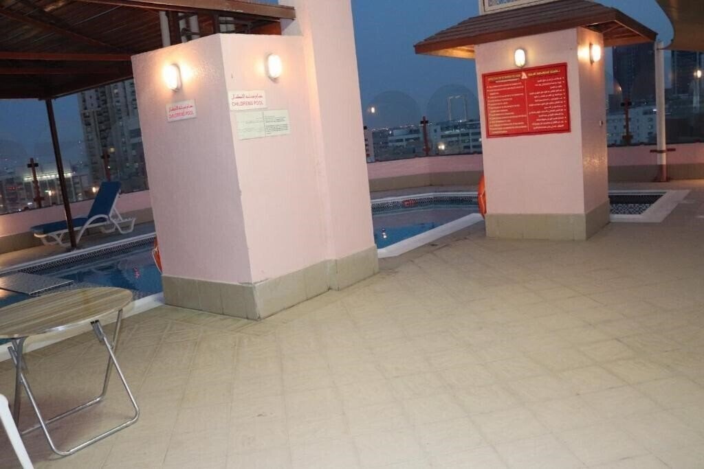 Апартаменты Dolphin Hotel Apartment апартаменты