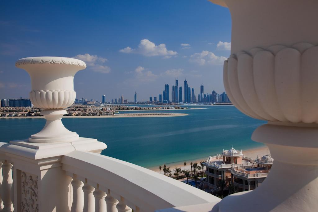 Територія Kempinski Hotel & Residence Palm Jumeirah 5*