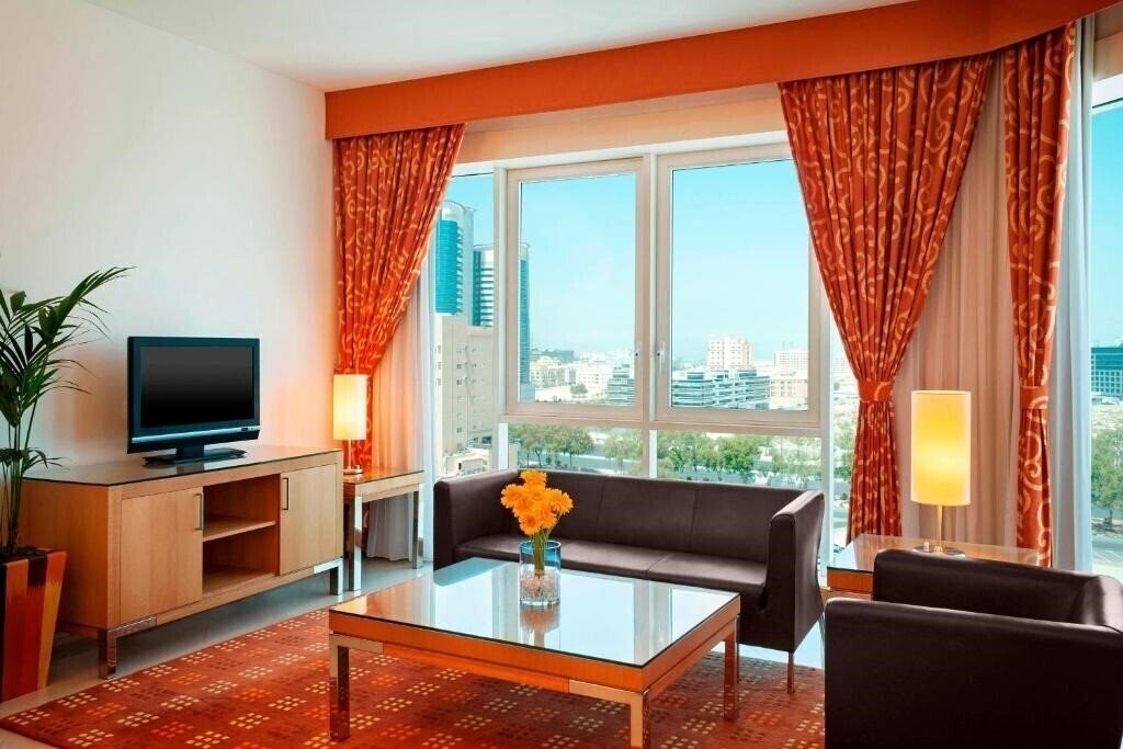 Апартаменты Four Points by Sheraton Bur Dubai (ex. Four Points By Sheraton Downtown Dubai) 4*